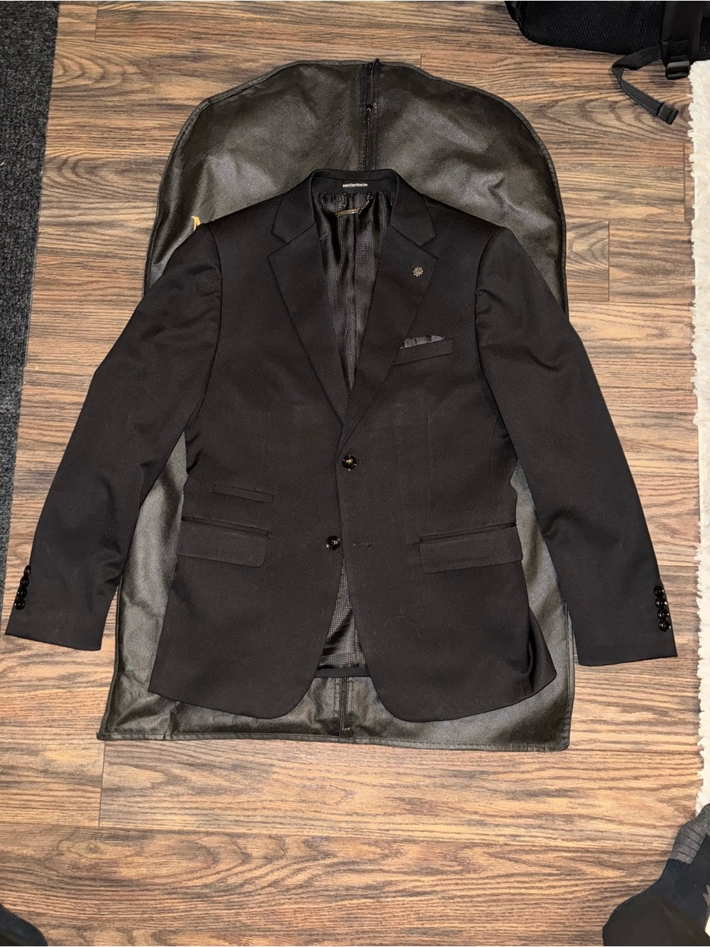 Men's Black Two-Button Suit Jacket - Classic Tailored Blazer